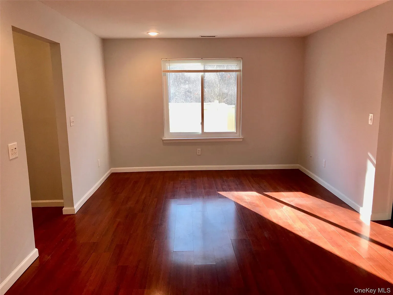 2 bed, 1.0 bath, 946 sqft, $2,600 — Photo 3