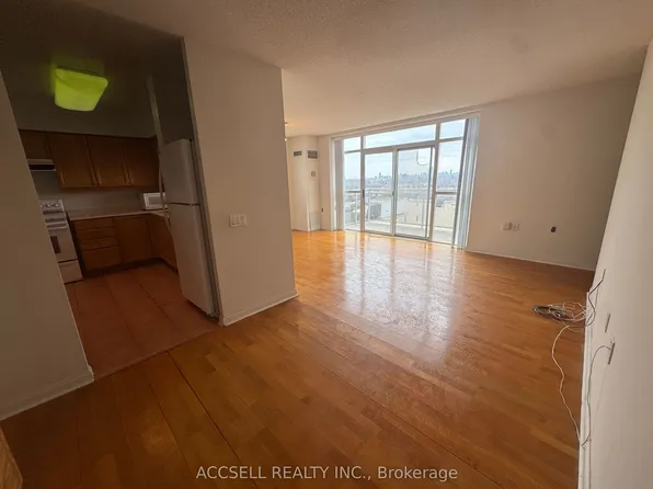 650 Lawrence Ave W #Penthouse 12, Toronto, ON M6A 3E8