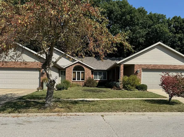 2529 Chapel Hill Rd, Springfield, IL 62702