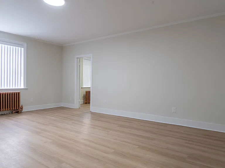 115 Sherbrook St — Photo 6