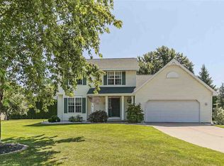 1274 Coprinus Dr, Green Bay, WI 54313