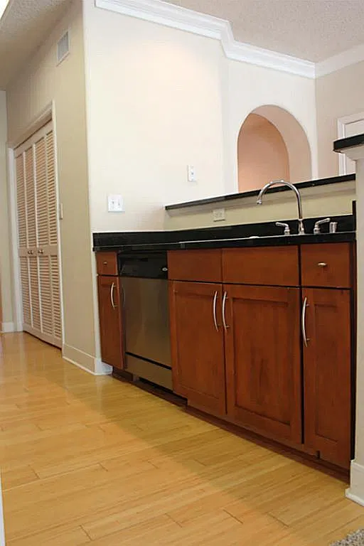 2 bed, 2.0 bath, 1474 sqft, $2,550 — Photo 4