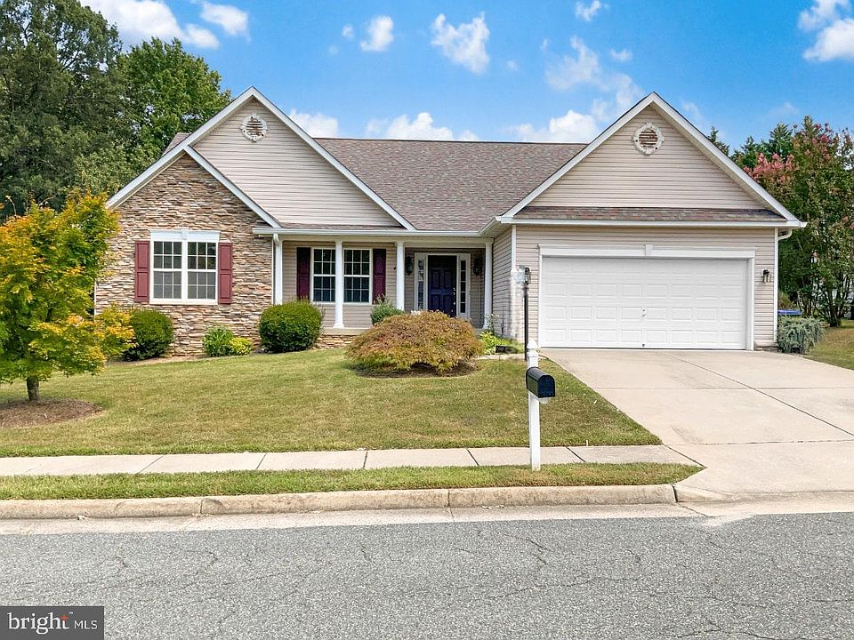 1st image of 46 Hunton Dr