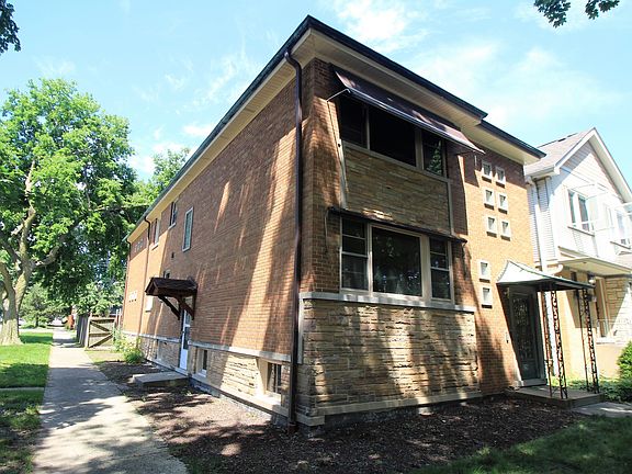 2nd image of 829 Lathrop Ave