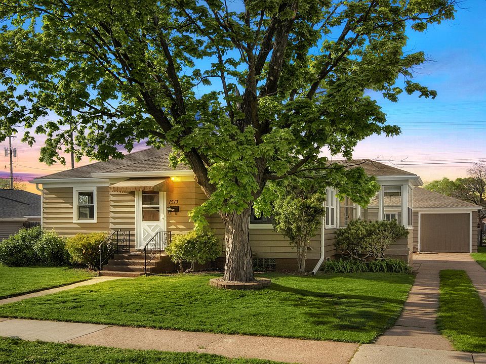 1st image of 1513 Hyde Ave