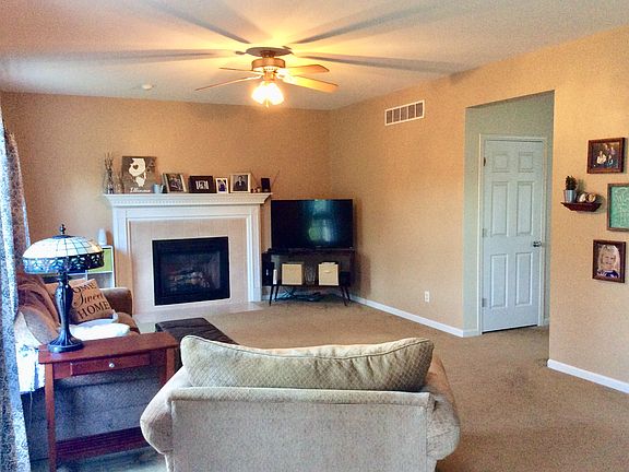 4th image of 1204 Fox Hollow Ct