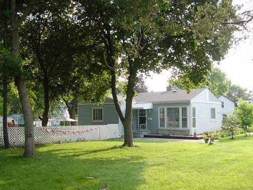 1st image of 33 Longfield Ave
