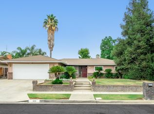 556 E Stuart Ave, Fresno, CA 93710