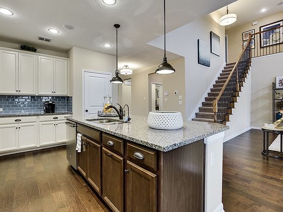 The Latham - Kitchen