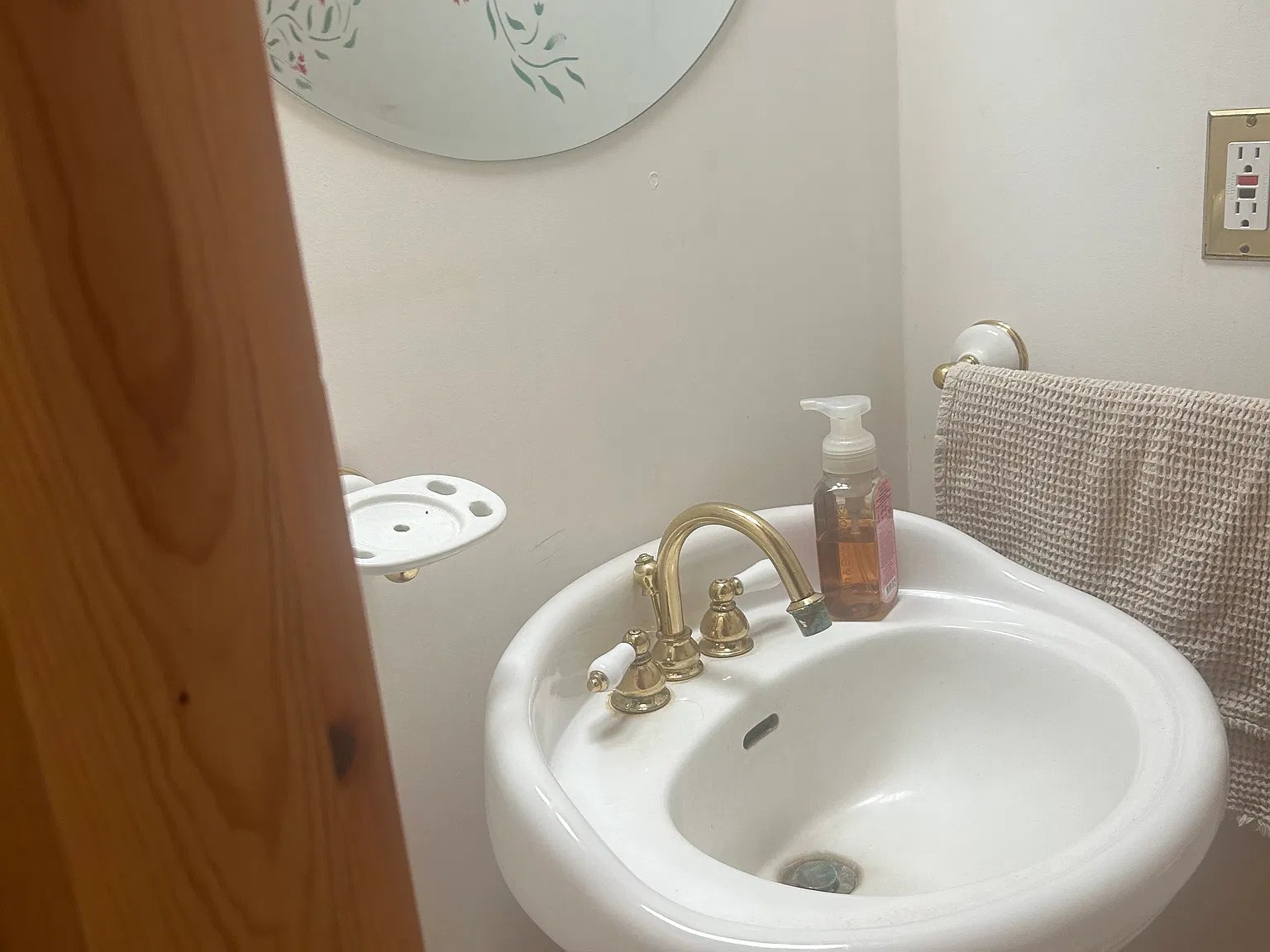 Charming 3 BR twin in suburban Emmaus — Photo 3