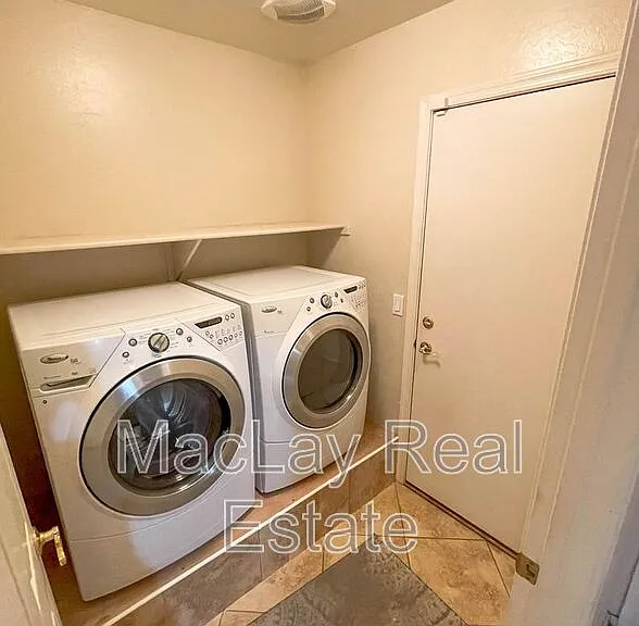 23143 W Lasso Ln — Photo 17