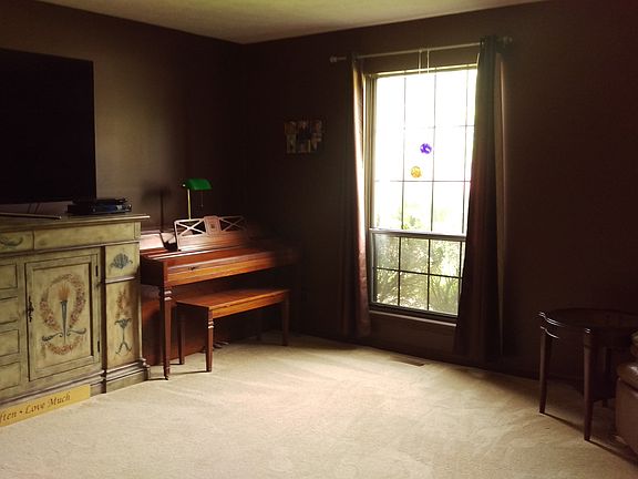 5th image of 2639 Woodbluff Ln