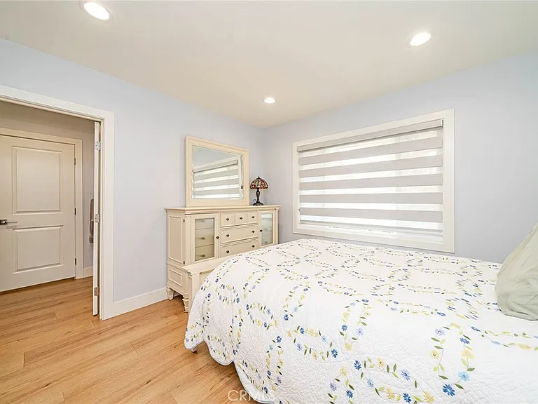 2220 Jose Way — Photo 32