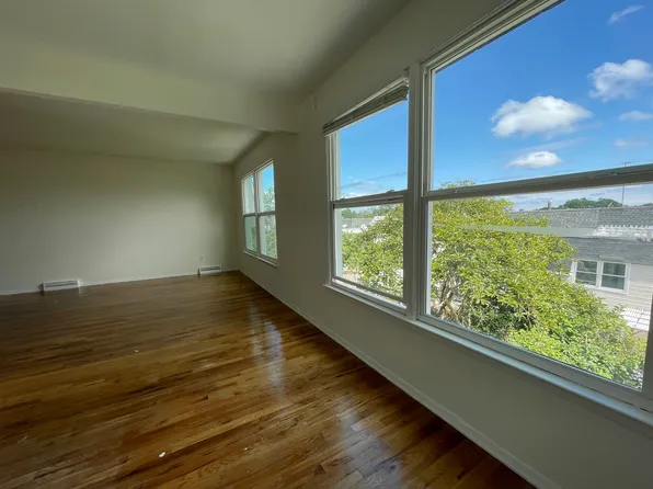 (undisclosed Address), Bayside, NY 11360