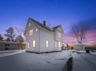 13275 Andrews Ave, Lindstrom, MN 55045