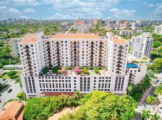 888 S Douglas Rd APT 302, Coral Gables, FL 33134