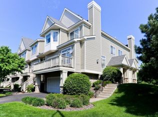 2550 Eagle Trace Ln, Woodbury, MN 55129