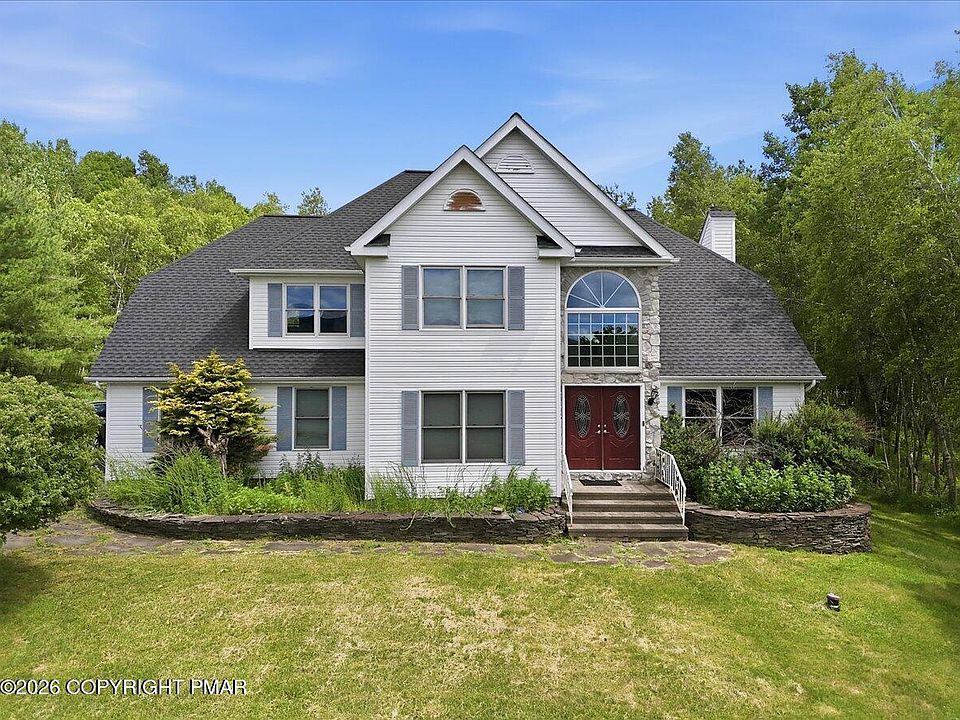 1st image of 10 Whippoorwill Dr