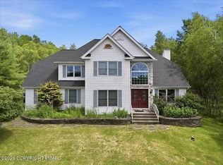 10 Whippoorwill Dr, Saylorsburg, PA 18353
