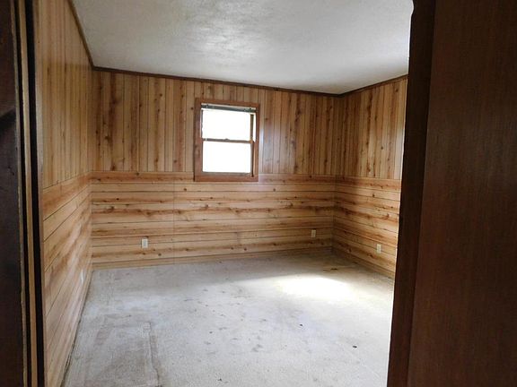 4th image of 602 DOUGLAS STREET