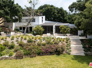 901 Crater Camp Dr, Calabasas, CA 91302