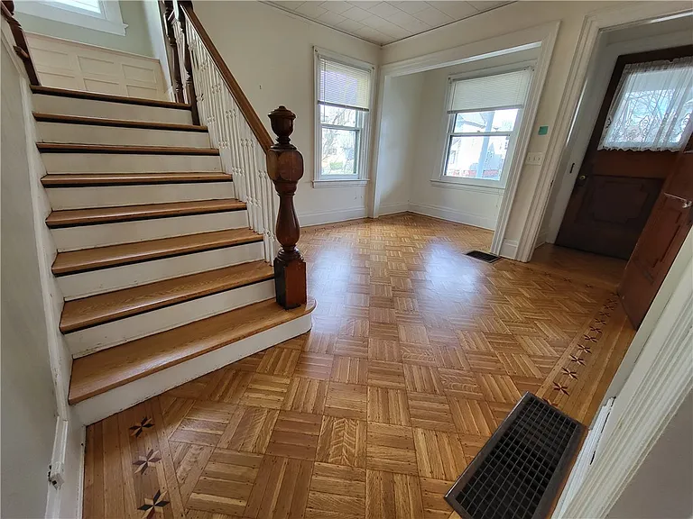45 Boardman St — Photo 3
