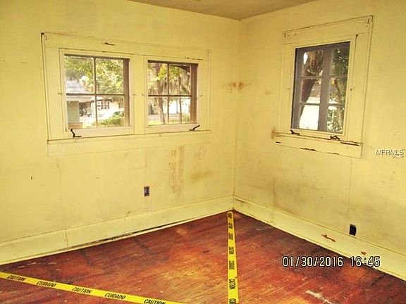 4th image of 1227 Oakhill St