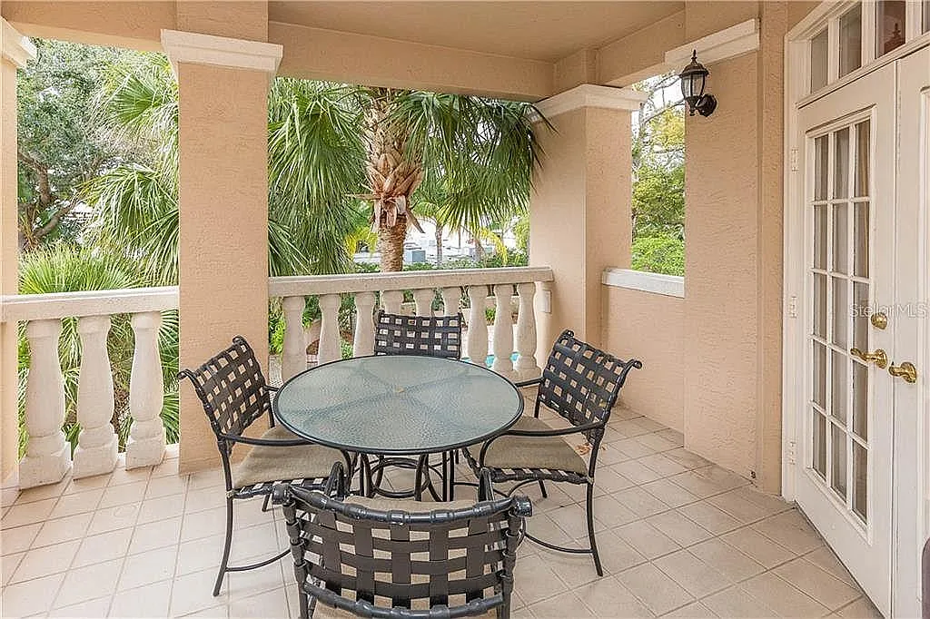 147 S Interlachen Ave — Photo 3
