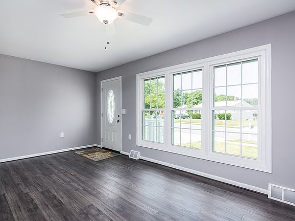 5th image of 107 Oak Springs Dr