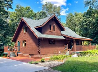 6607 E Division Rd, Mill Creek, IN 46365