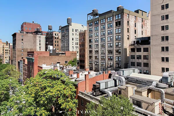 Sold by Town Residential | media 15