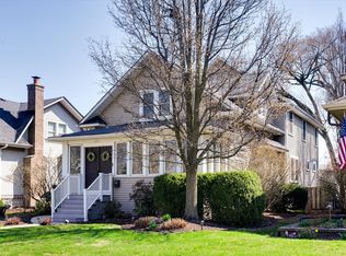221 N Illinois St, Elmhurst, IL 60126