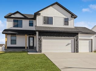 655 NW Prairie Rose Ln, Waukee, IA 50263