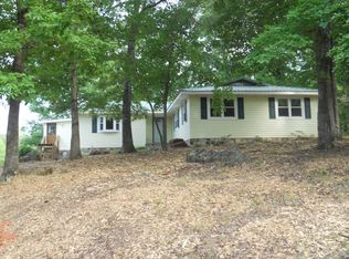 388 Pratten Dr, Cleveland, GA 30528