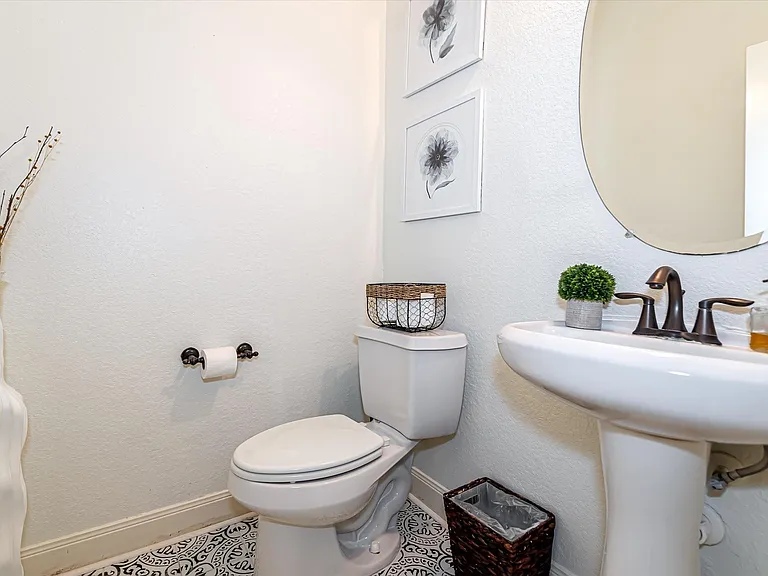 6 Camplight Ct — Photo 17