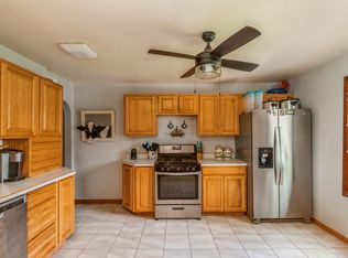 1448 N Shore Dr, Moline, IL 61265