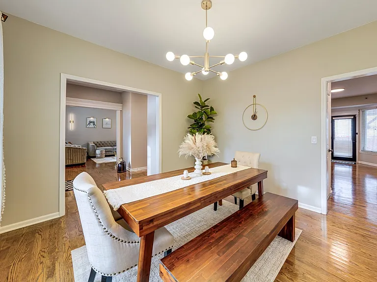 501 Crystal Ct — Photo 6