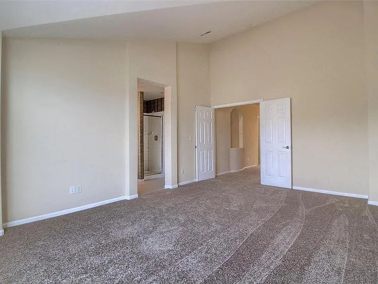 8325 Stonybridge Cir — Photo 6