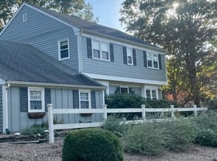 24 Bennington Rd, Annandale, NJ 08801