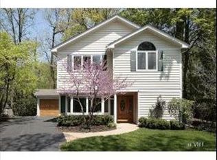 1351 Nyoda Pl, Highland Park, IL 60035