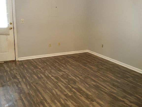 4th image of 1609 Campbell St APT D