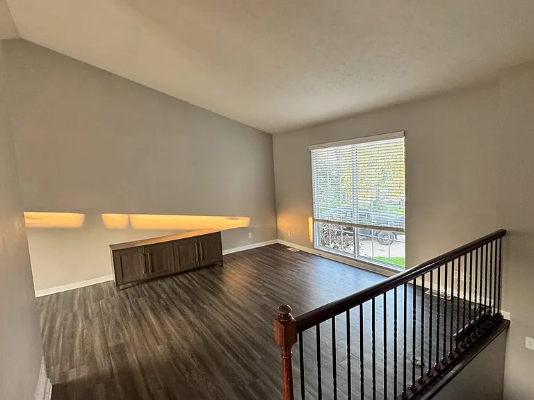 16860 Saratoga Cir — Photo 6