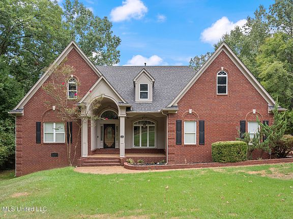 2nd image of 7656 Elizabeth Circle Dr