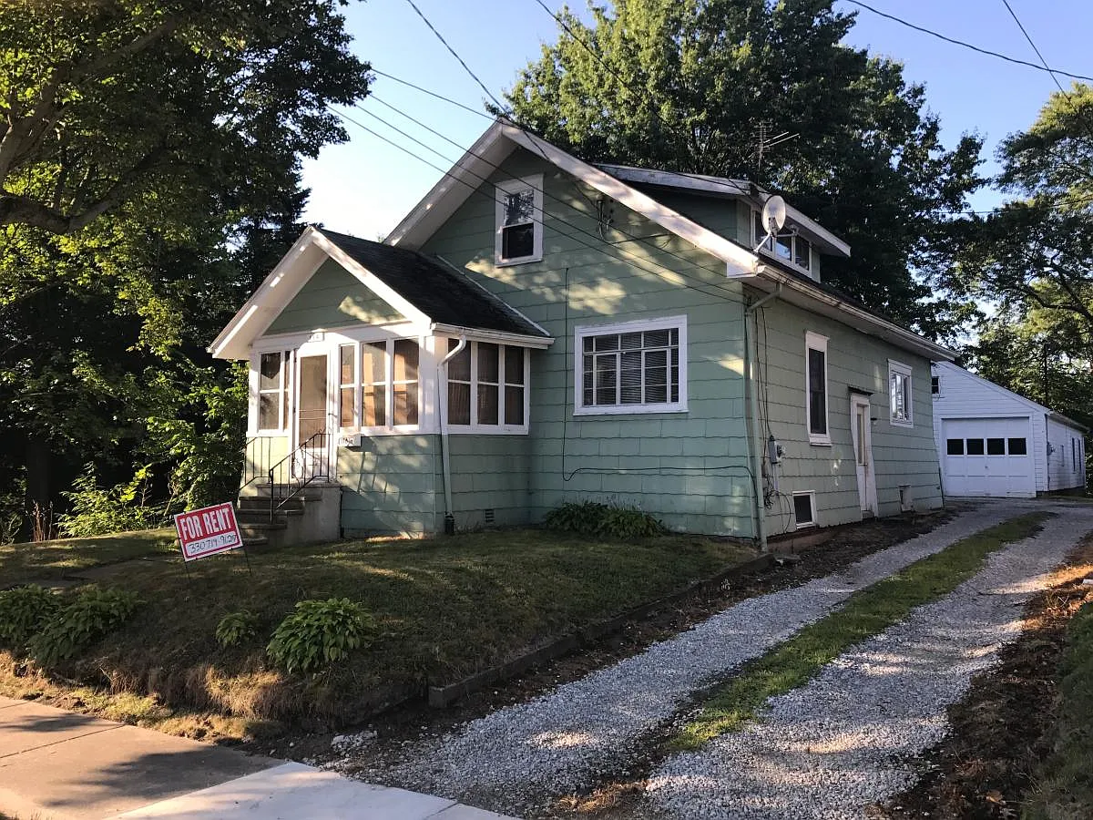 116 Elmwood Ave photo 1