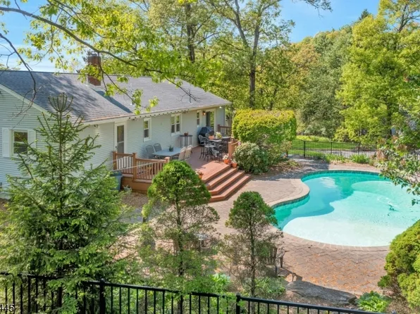 9 Ryerson Ave, Oakland Boro, NJ 07436