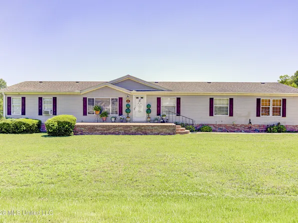 304 Grey Creek Dr, Vicksburg, MS 39183