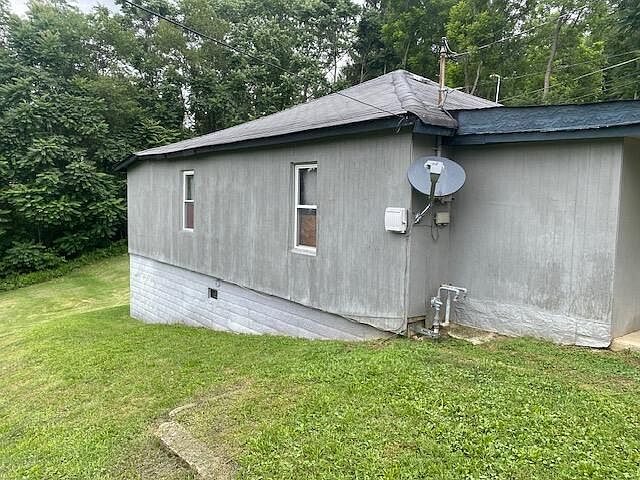 2nd image of 341 Chestnut St