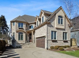 142 Oxford Ave, Clarendon Hills, IL 60514