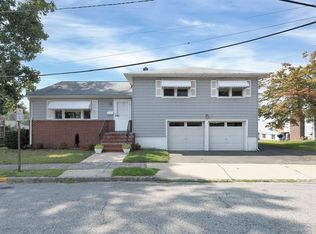 5 Hill St, Belleville, NJ 07109