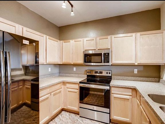 4th image of 5255 Memphis St Unit 1016